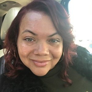 Meet your Posher, Roxanne